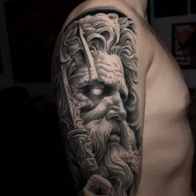 Bild von Bloody Dogs Tattoo & Piercing Siegburg Inh. Robert Pongrácz