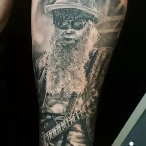 Bild von Bloody Dogs Tattoo & Piercing Siegburg Inh. Robert Pongrácz