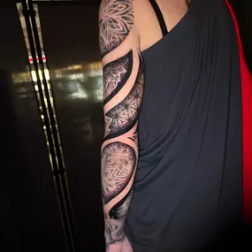 Bild von Bloody Dogs Tattoo & Piercing Siegburg Inh. Robert Pongrácz