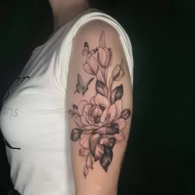 Bild von Bloody Dogs Tattoo & Piercing Siegburg Inh. Robert Pongrácz