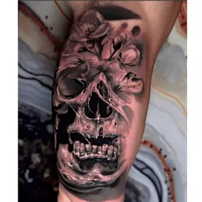 Bild von Bloody Dogs Tattoo & Piercing Siegburg Inh. Robert Pongrácz