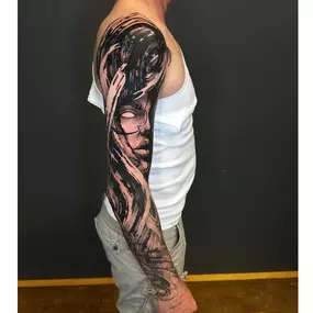 Bild von Bloody Dogs Tattoo & Piercing Siegburg Inh. Robert Pongrácz
