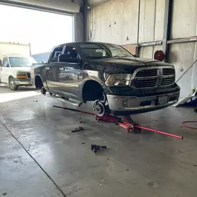 Bild von Diego's Tires and Truck Alignment