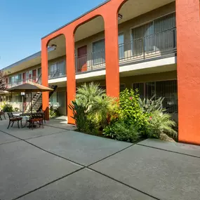 Riverside Village Apartments Seating Area