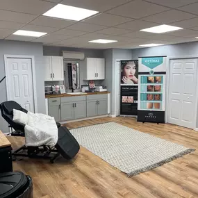 OUR OBJECTIVE
is to enhance your natural radiance, promoting a vibrant appearance while mitigating the effects of the natural aging process. We aim to assist you in achieving your beauty goals with a focus on a fresh and authentic look.