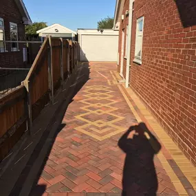 Bild von Shortthorns Fencing & Paving