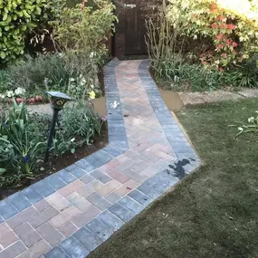 Bild von Shortthorns Fencing & Paving