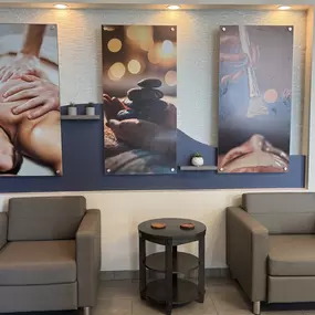 Bild von Hand & Stone Massage and Facial Spa
