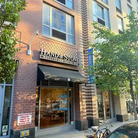 Bild von Hand & Stone Massage and Facial Spa