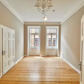 Die H+S Immobilien GmbH aus Koblenz vereint traditionelle Altbau-Architektur mit moderner Wohnqualität – durch fachgerechte Renovierungen mit viel Liebe zum Detail.
