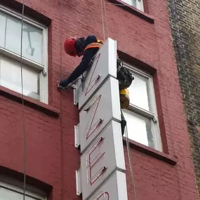Bild von Falcon Abseiling Ltd