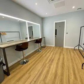 Bild von Love High Speed Ltd.