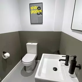 Bild von Love High Speed Ltd.