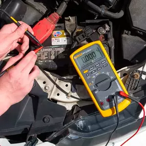 Los Amigos Auto Mechanic- Reparaciones eléctricas de automóviles