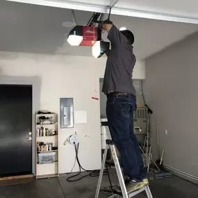 Bild von Ace's Garage Door Repair & Installation