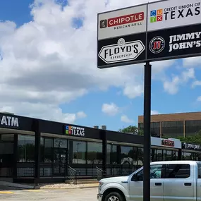 Front Entrance of the Richardson, TX Credit Union of Texas branch