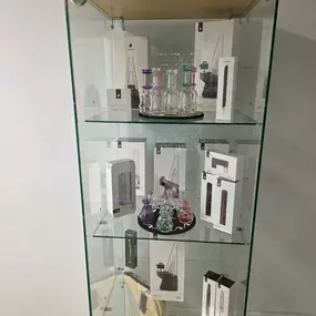 Bild von Sherlocks Glass & THCa Dispensary Wake Forest