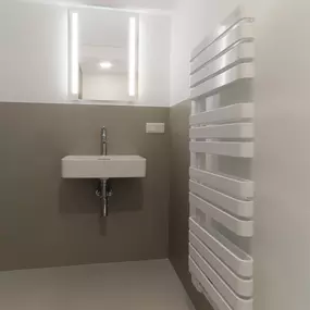 Bild von Fliesen und Fugenlos  Fugenloses Bad, Boden & Treppe - Design ohne Grenzen