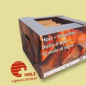 Schachtel mit Buchenbrennholz 15 kg
SCHACHTEL MIT BUCHENBRENNHOLZ 15 KG
Die Brennholz-Schachtel 15 kg ist eine solide Kartonschachtel gefüllt mit Holz-Scheiten in wahlweise 25 cm oder 33 cm Länge aus erstklassigem Schweizer Buchenholz.

Scheitlänge: Wa