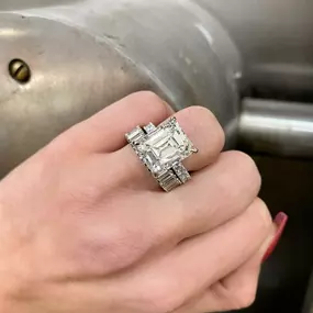 Gorgeous diamond engagement ring and wedding band