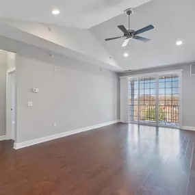 Unfurnished living room