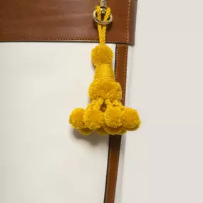charm-amarillo-dorantes-600x600.jpg