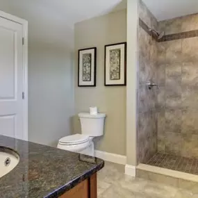 Bild von New Bedford Tile & Carpet, Inc.