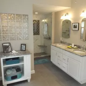 Bild von Cyr Kitchen & Bath - Salem