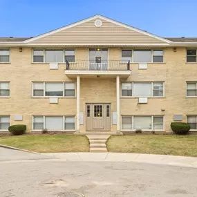 Exterior Building at Hanover Park Blu Apartments