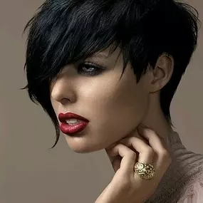 Bild von Hair In Motion Cosmetology Academy