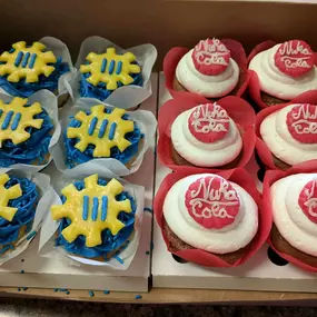 Bild von Cupcake Mountain Cupcakery LLC