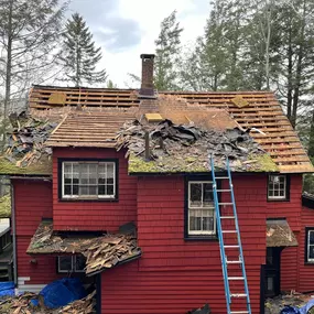 Bild von Over the Top Roofing and Gutters