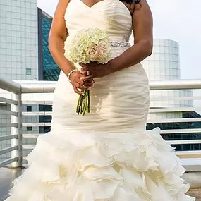 Bild von Isn't She Lovely Wedding Boutique