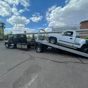 Bild von C&B Towing