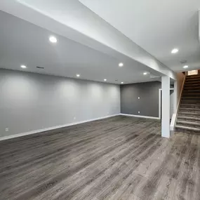 Bild von Basements and Decks R Us