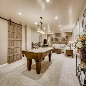 Bild von Basements and Decks R Us