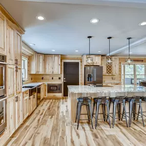 Bild von Basements and Decks R Us