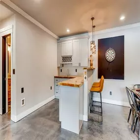 Bild von Basements and Decks R Us