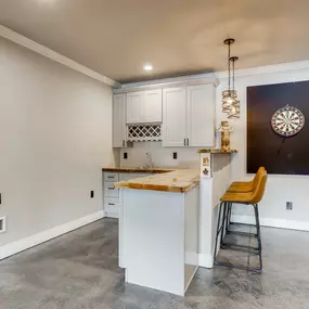 Bild von Basements and Decks R Us