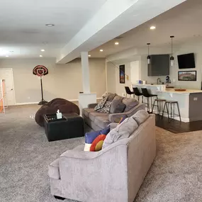 Bild von Basements and Decks R Us