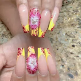 Bild von PULSE NAILS AND SPA