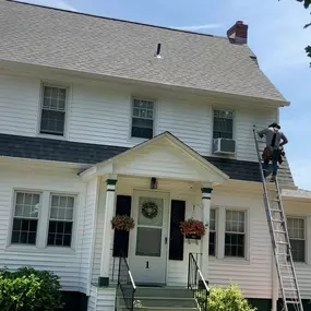 Bild von New Roofing & Siding