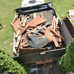 Bild von Big Red's Hauling & Yard Maintenance