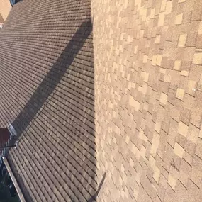 Bild von Bardi's Construction Up On The Roof