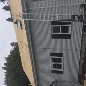 Bild von Bardi's Construction Up On The Roof