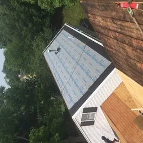 Bild von Bardi's Construction Up On The Roof