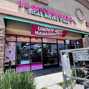 La Michoacana Ricas Nieves - Nieves y paletas artesanales