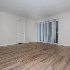 Unfurnished living room
