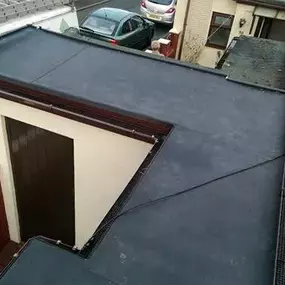 Bild von Contemporary Roofline