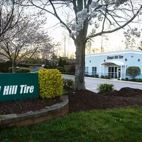 Bild von Chapel Hill Tire - Cary